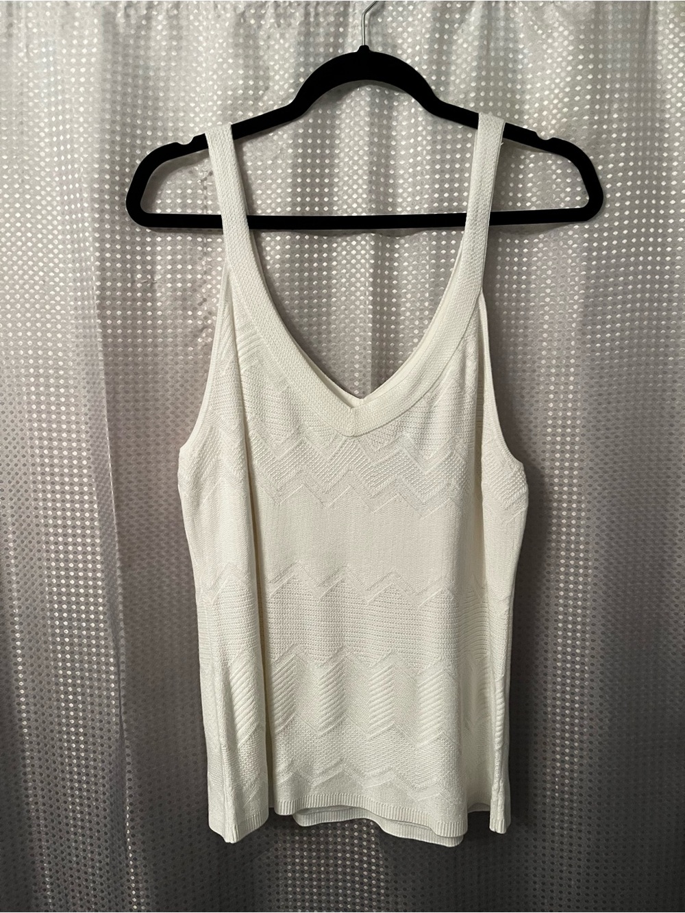 White House Black Market Ivory V-Neck Textured Knit Tank